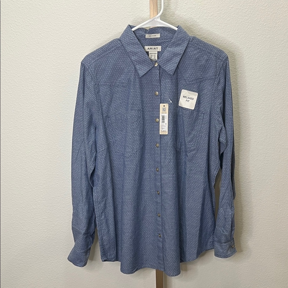 Ariat women’s long sleeve button down shirt relaxed fit Blue XL